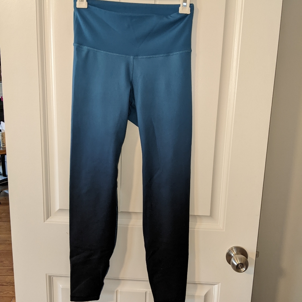 Old Navy Elevate High Rise Legging - Picture 2 of 6